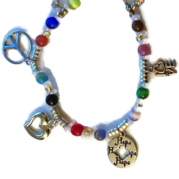 RESTOCKED Peace Love Hope rainbow charm bracelet - Picture 4 of 8